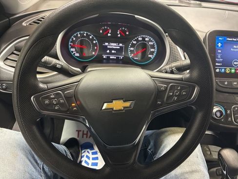 Used 2024 Chevrolet Malibu LT image 17