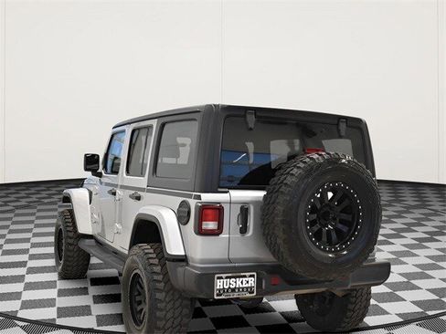 Used 2022 Jeep Wrangler Unlimited Sahara image 10