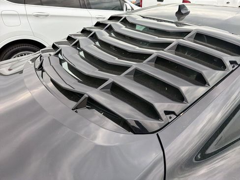 Used 2025 Ford Mustang Premium image 18