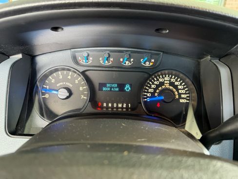 Used 2014 Ford F150 STX w/ Equipment Group 201A Mid AWD/4WD image 3