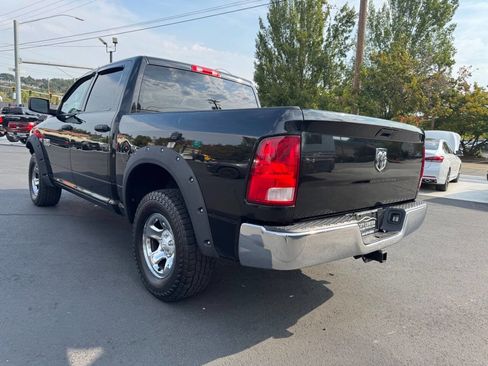 Used 2017 RAM 1500 ST w/ SXT Appearance Group image 19