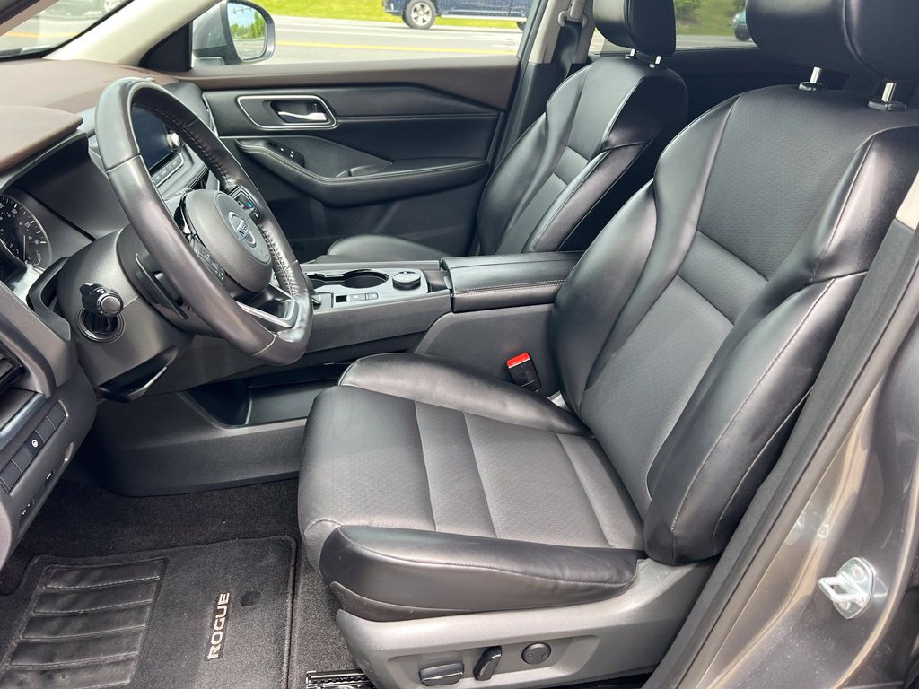 Certified 2023 Nissan Rogue SV w/ SV Premium B Package AWD/4WD image 7