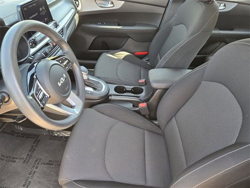 Certified 2023 Kia Forte LXS image 18