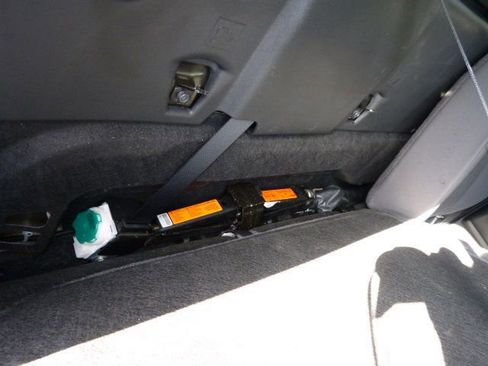 Used 2024 Nissan Frontier SV w/ SV Convenience Package image 18