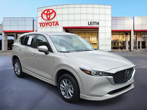 Used 2025 MAZDA CX-5 AWD 2.5 S w/ Preferred Package image 3