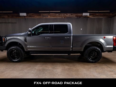 Used 2021 Ford F250 Lariat w/ Lariat Value Package AWD/4WD image 6