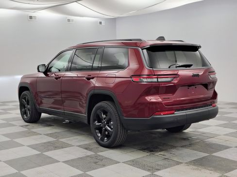 New 2026 Jeep Grand Cherokee L Limited w/ Limited Altitude Package AWD/4WD image 9