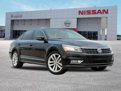Used 2018 Volkswagen Passat 3.6 SEL Premium FWD image 1