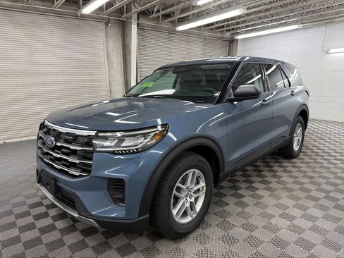 New 2026 Ford Explorer Active RWD image 13