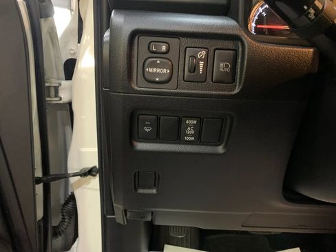 Used 2020 Toyota 4Runner Nightshade image 33