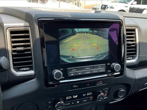 Used 2024 Nissan Frontier SL image 26