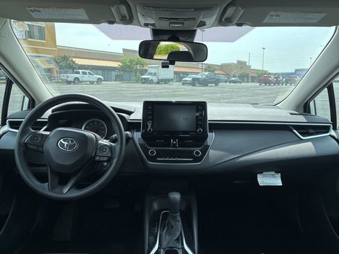 Used 2021 Toyota Corolla LE FWD image 11