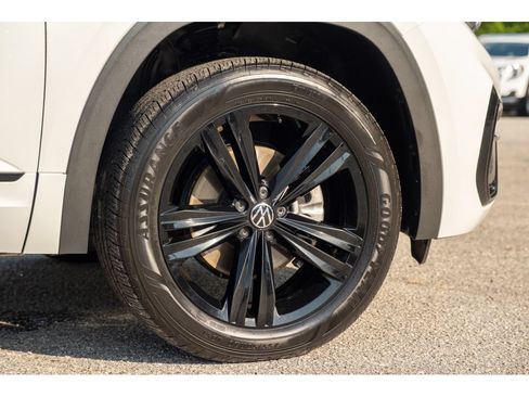 Used 2023 Volkswagen Atlas Cross Sport SEL R-Line AWD/4WD image 10