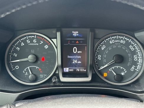 Used 2021 Toyota Tacoma TRD Sport w/ Technology Package image 23