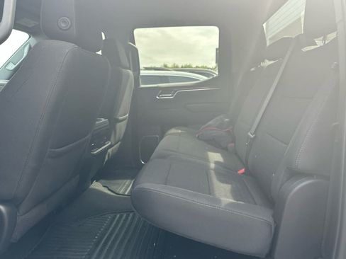 Used 2023 Chevrolet Silverado 1500 RST w/ Z71 Off-Road Package AWD/4WD image 5