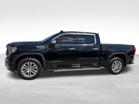 Used 2024 GMC Sierra 1500 Denali w/ Technology Package AWD/4WD image 8