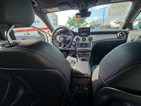 Used 2019 Mercedes-Benz GLA 250 4MATIC image 23