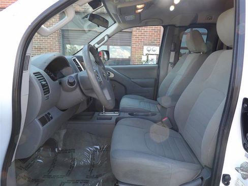 Used 2017 Nissan Frontier S image 15