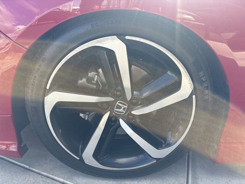 Used 2018 Honda Accord Sport image 6