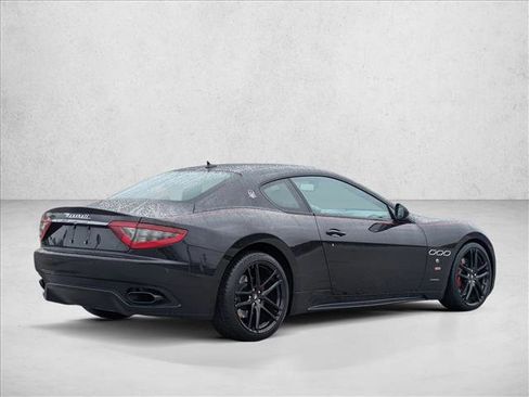 Used 2015 Maserati GranTurismo Sport image 5