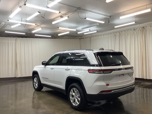 Used 2023 Jeep Grand Cherokee Limited AWD/4WD image 8
