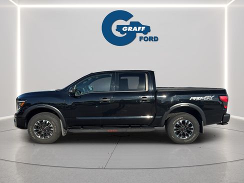 Used 2021 Nissan Titan PRO-4X w/ Pro-4x Convenience Package AWD/4WD image 12