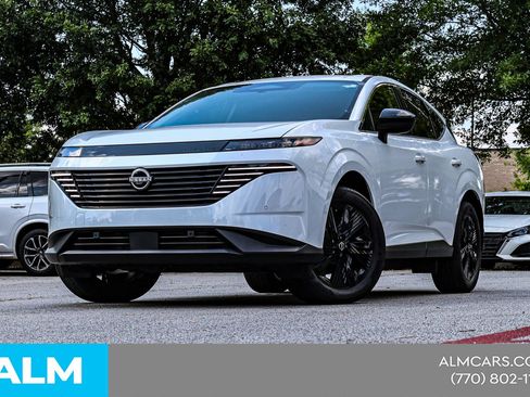 Used 2025 Nissan Murano SV FWD image 2