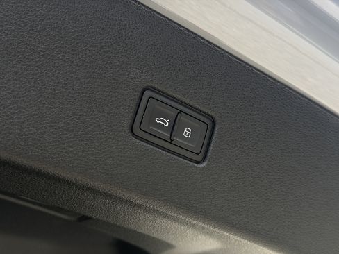 Certified 2024 Audi RS Q8 AWD/4WD image 12