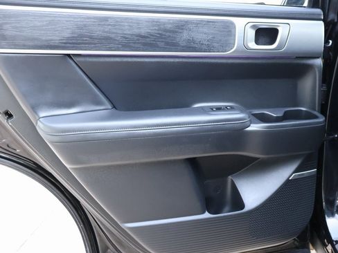 Used 2025 Hyundai Santa Fe Limited image 19