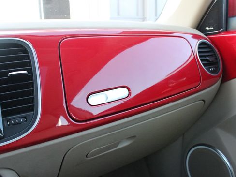 Used 2012 Volkswagen Beetle 2.5 FWD image 18