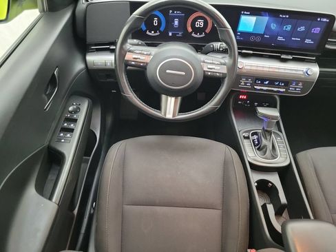 Used 2025 Hyundai Kona SEL FWD image 12