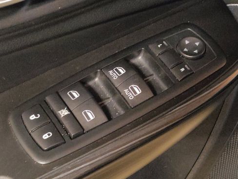 Used 2014 Jeep Cherokee Limited FWD image 27