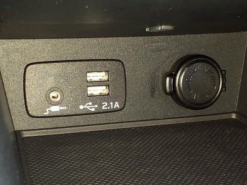 Used 2023 Subaru Crosstrek 2.0i Premium image 23