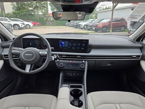 Used 2025 Hyundai Sonata SEL FWD image 24