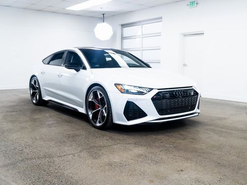 Used 2024 Audi RS 7 Performance image 28