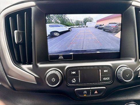 Used 2023 GMC Terrain AT4 AWD/4WD image 10
