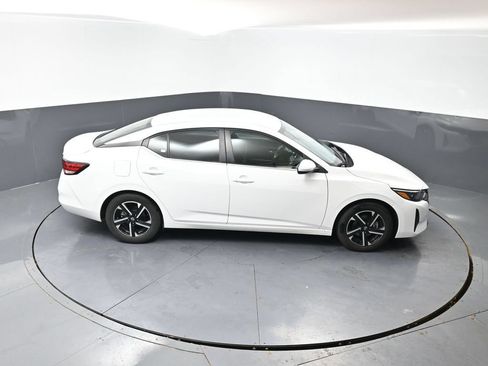 Used 2024 Nissan Sentra SV FWD image 40