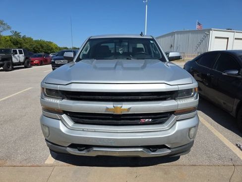 Used 2018 Chevrolet Silverado 1500 LT w/ All Star Edition AWD/4WD image 8