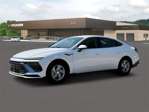 New 2025 Hyundai Sonata SE image 2
