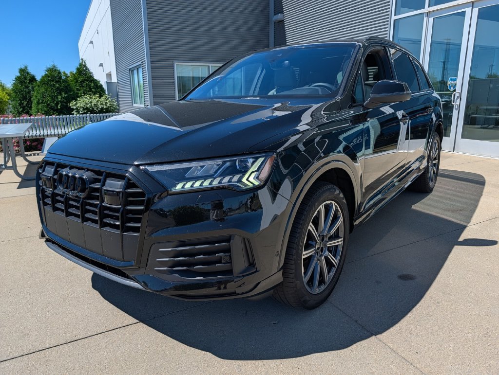 Used 2023 Audi Q7 2.0T Premium Plus w/ Premium Plus Package AWD/4WD image 7