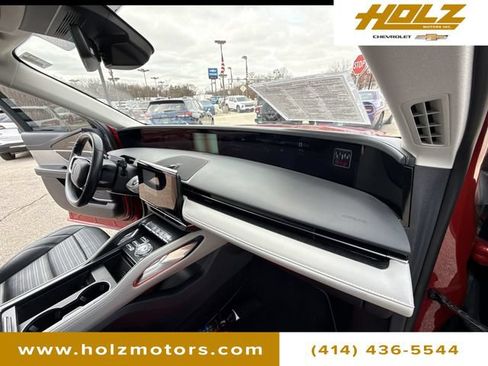 Used 2024 Lincoln Nautilus Reserve AWD/4WD image 27