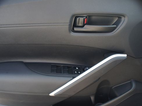 Used 2024 Toyota Corolla Cross AWD Hybrid image 27