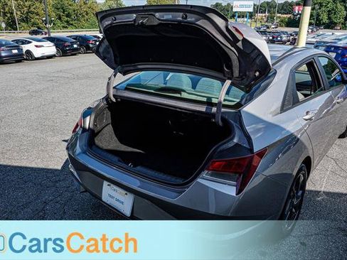 Used 2021 Hyundai Elantra SEL FWD image 35