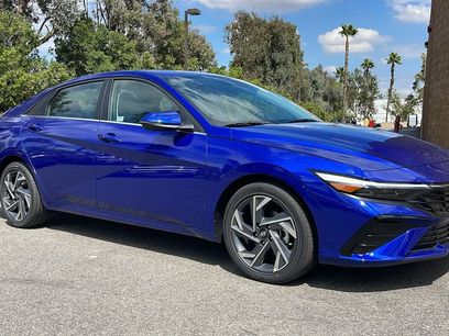 New 2025 Hyundai Elantra Limited
