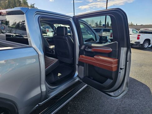 Used 2025 GMC Sierra 1500 Denali Ultimate image 29