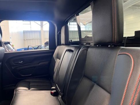 Used 2021 Nissan Titan PRO-4X w/ Pro-4x Convenience Package image 18
