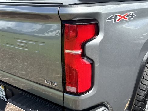 Used 2024 Chevrolet Silverado 2500 LTZ AWD/4WD image 11