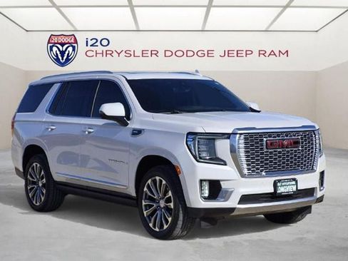 Used 2021 GMC Yukon Denali w/ Denali Premium Package AWD/4WD image 1