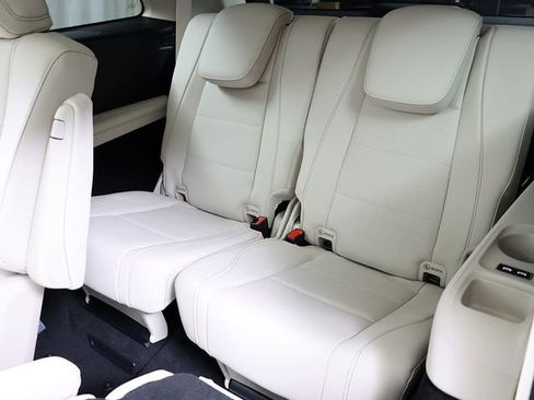 Certified 2026 Mercedes-Benz GLS 450 4MATIC image 13