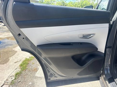 Used 2025 Hyundai Tucson SEL FWD image 12